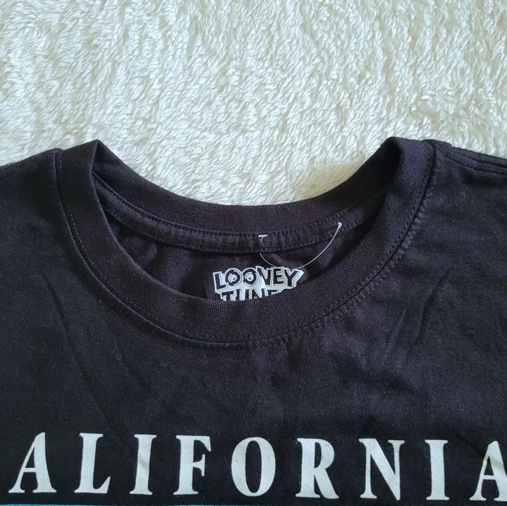 Looney Tunes "California That's All Folks!" Cropped Graphic Tee👕 - NWT - Picture 4 of 9